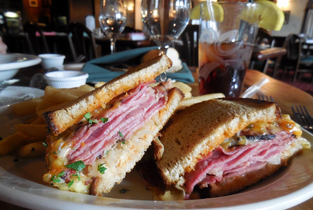 LINCROFT LUNCH AT THE INN Red Bank Green