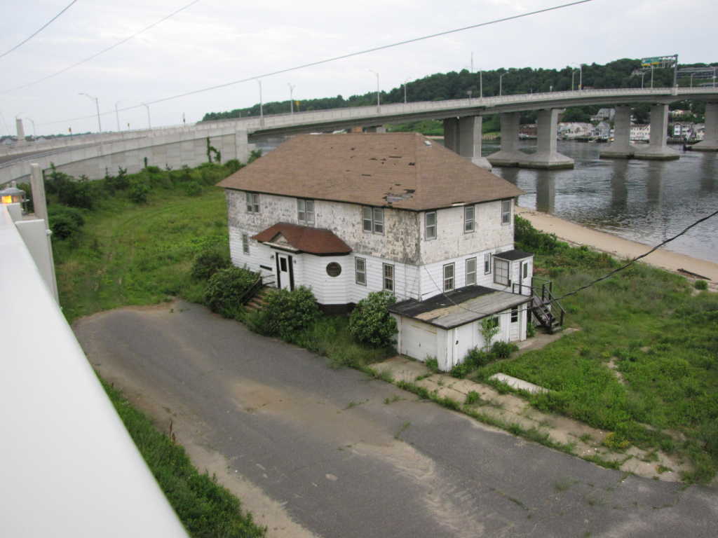 SANDY HOOK BACKERS HOPE TO SAVE HOUSE Red Bank Green